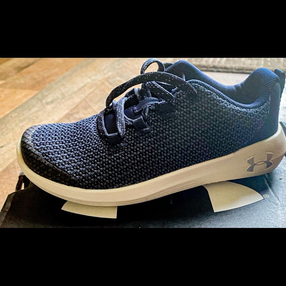 Boys shoes sz 1, NIB, too small for grandson